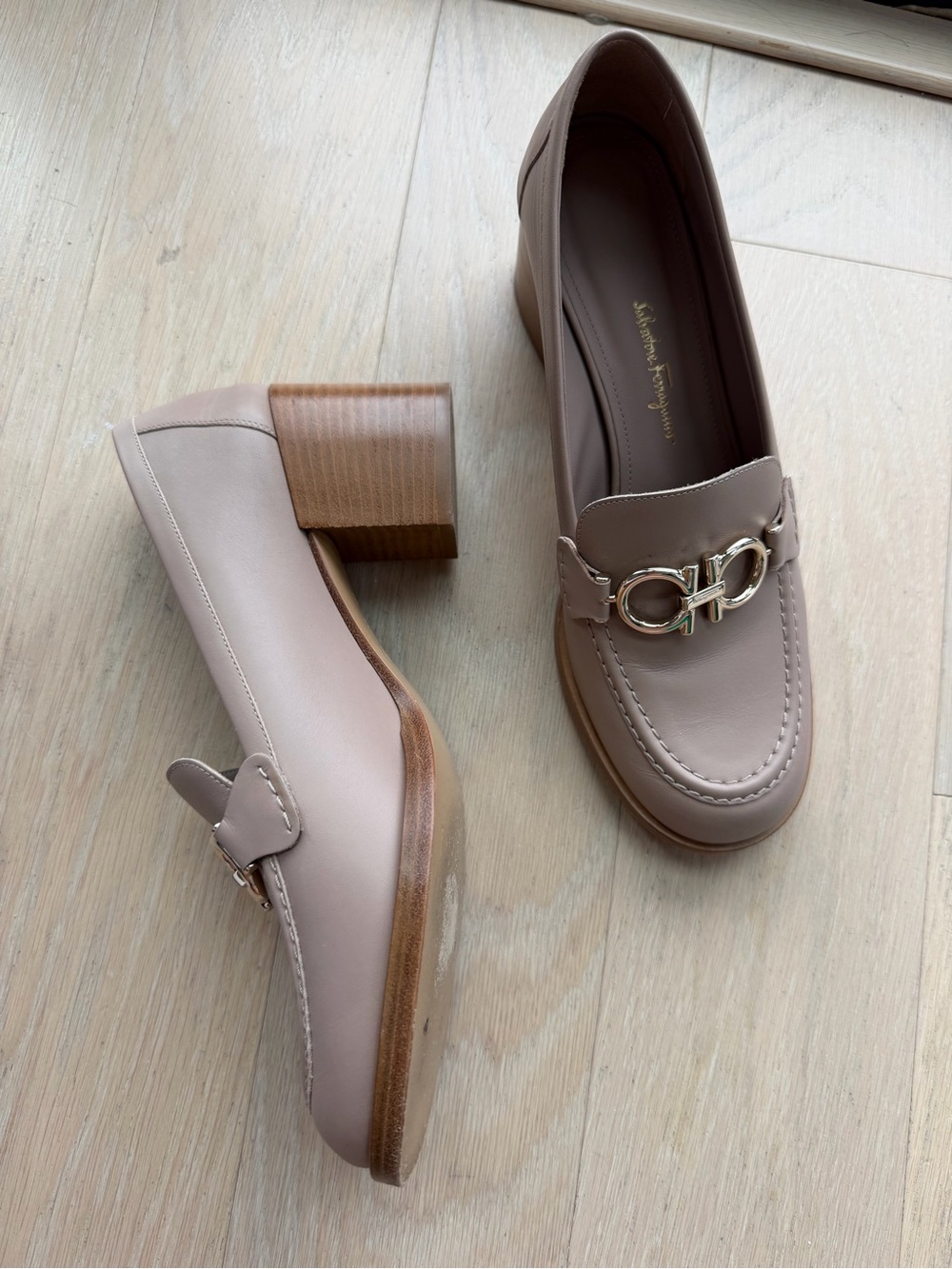 Salvatore Ferragamo Blush Nude Leather Horsebit Loafers - Picture 5 of 9